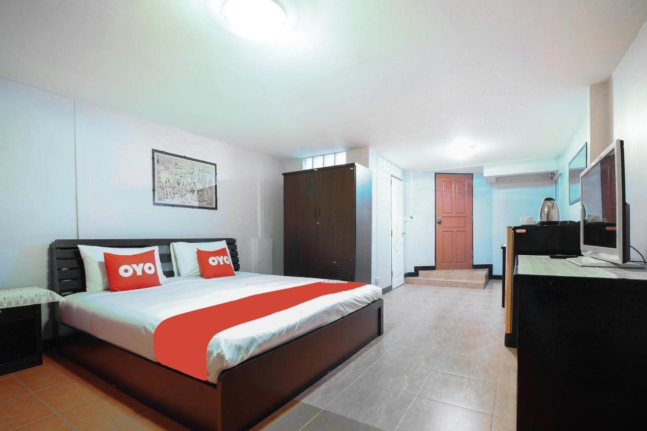 Oyo 963 Sunshine Guesthouse Паттая Екстер'єр фото