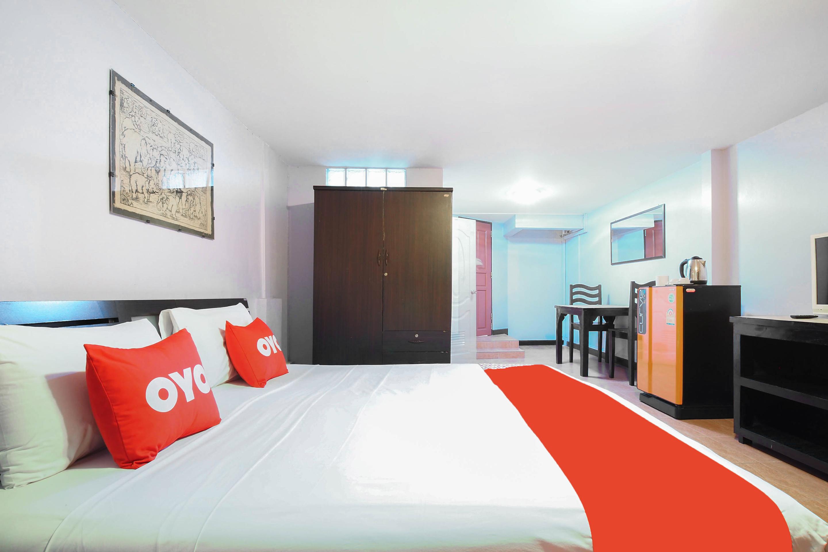 Oyo 963 Sunshine Guesthouse Паттая Екстер'єр фото