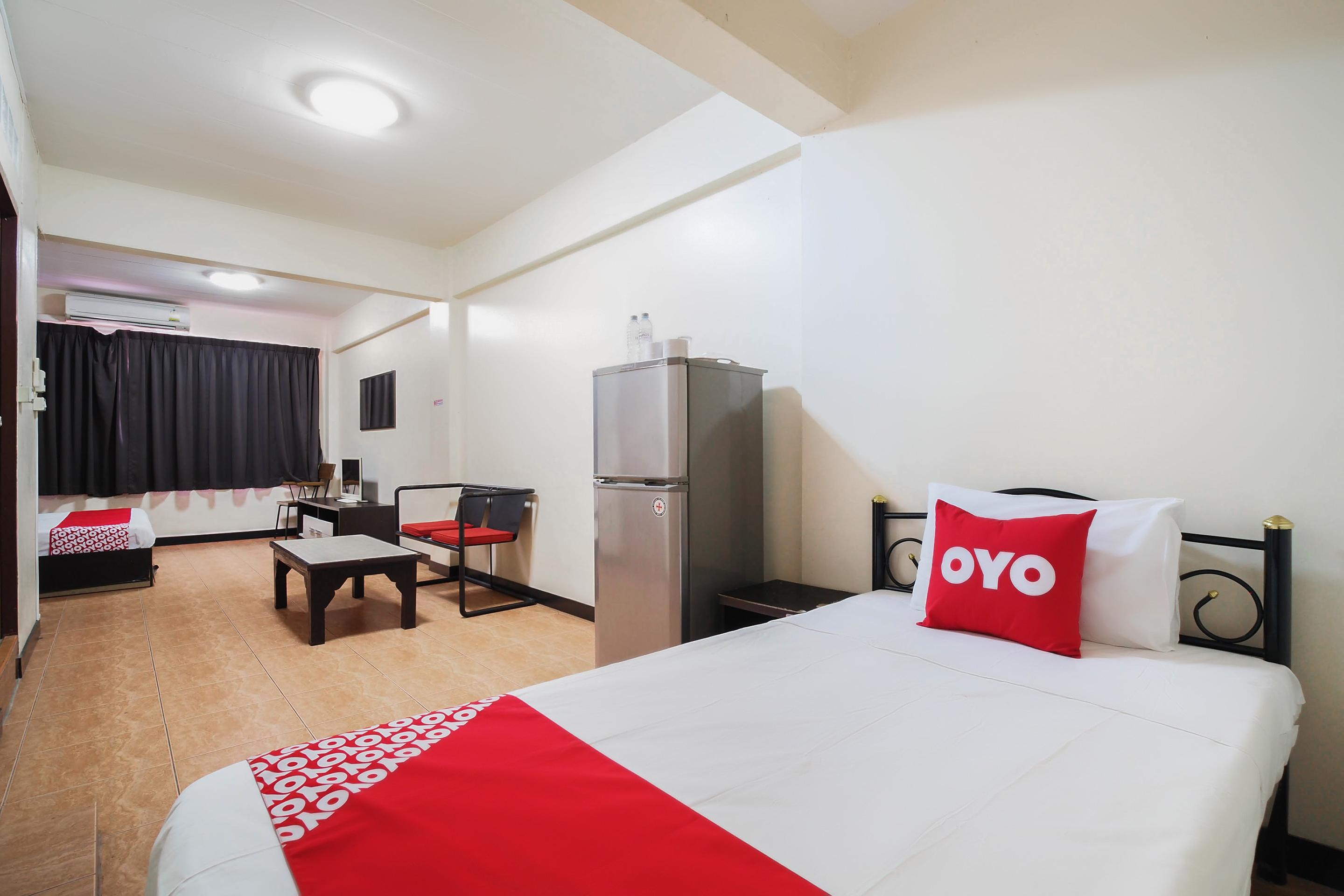 Oyo 963 Sunshine Guesthouse Паттая Екстер'єр фото